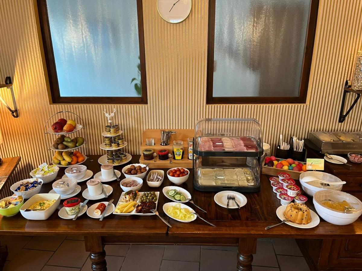 祖姆芮伯斯道克伽尼酒店 萨勒河畔瑙姆堡 外观 照片